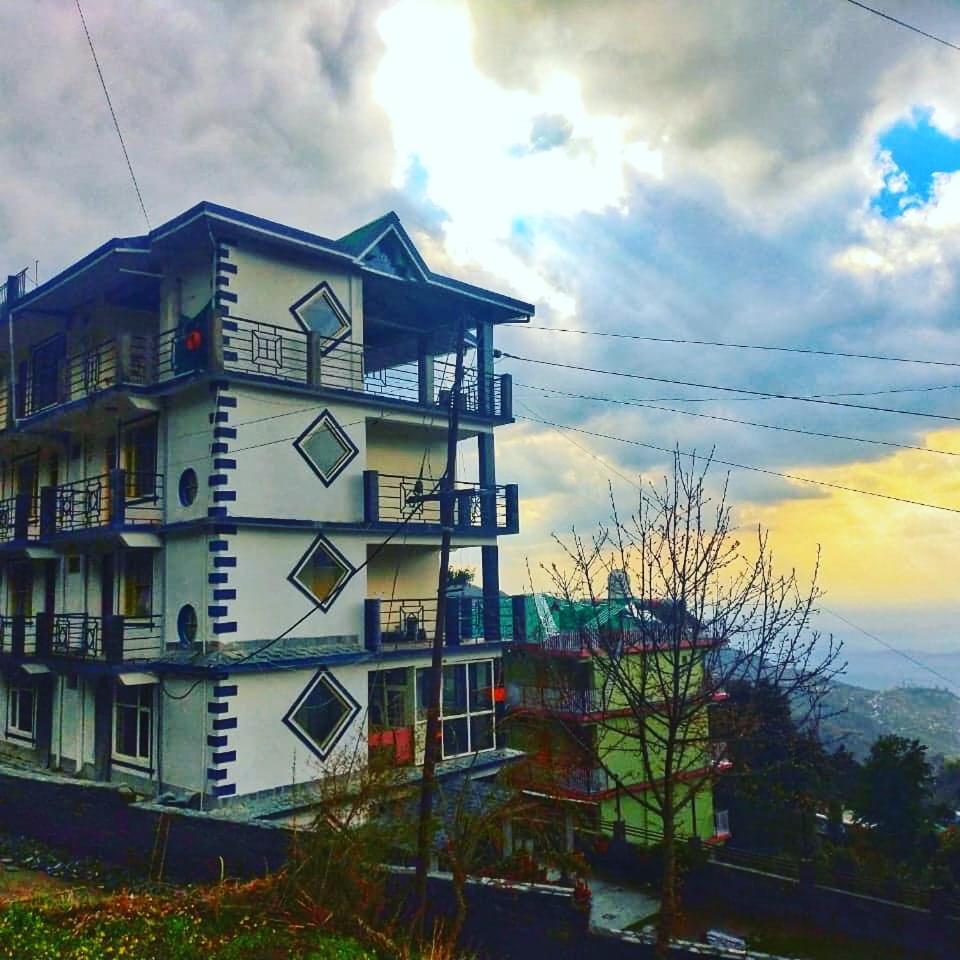 Oasis Guest House Bhagsu D'Shala Dharamshala Bagian luar foto