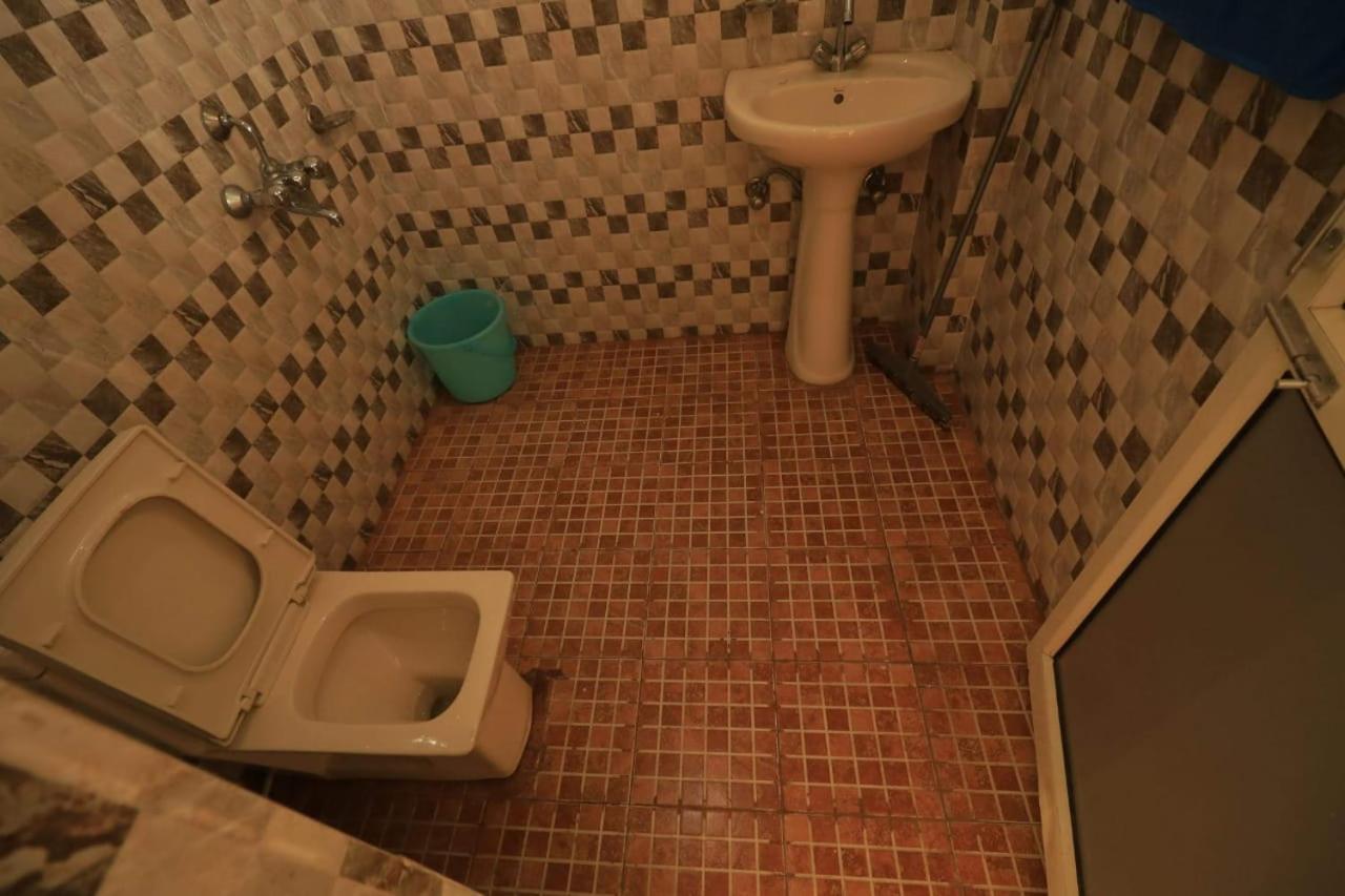 Oasis Guest House Bhagsu D'Shala Dharamshala Bagian luar foto