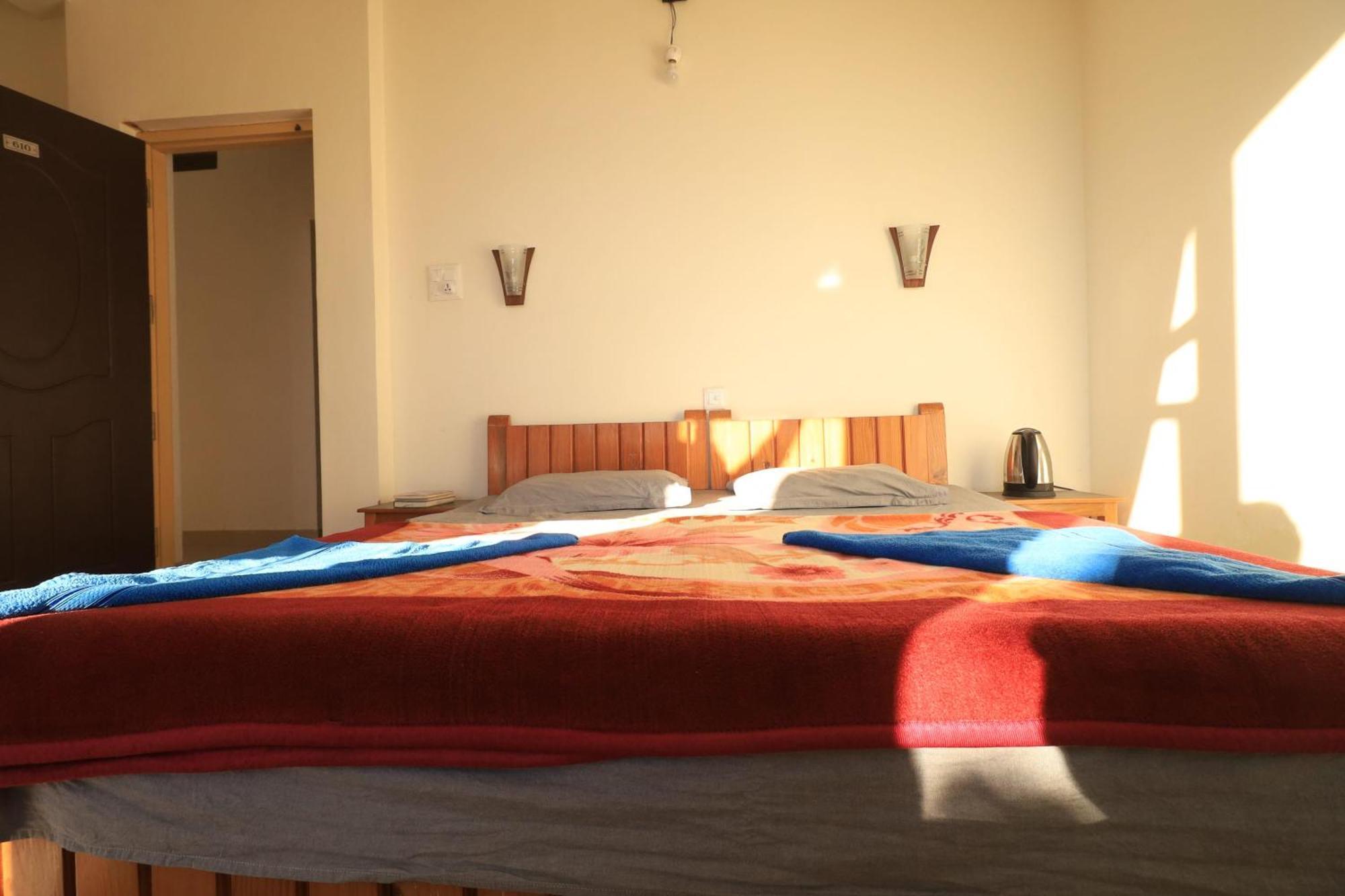 Oasis Guest House Bhagsu D'Shala Dharamshala Bagian luar foto