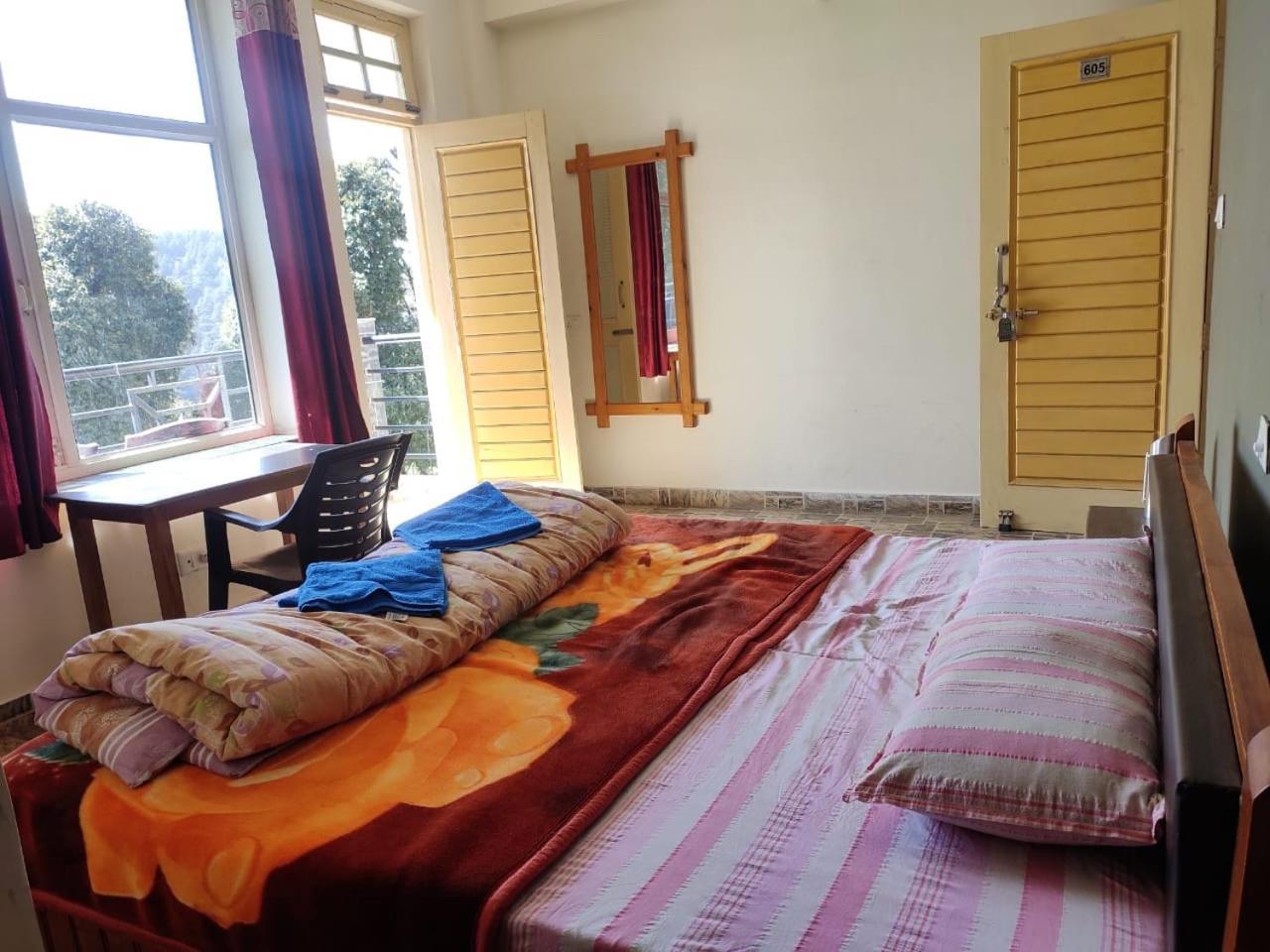 Oasis Guest House Bhagsu D'Shala Dharamshala Bagian luar foto